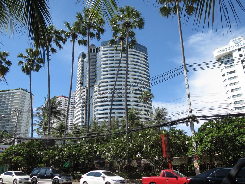 Jomtien Plaza Suite Apartments Szoba fotó