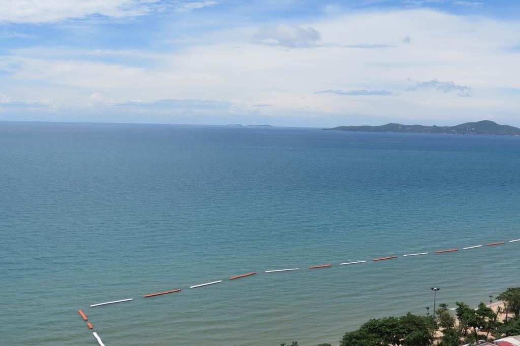 Jomtien Plaza Suite Apartments Szoba fotó