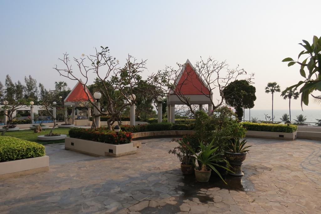 Jomtien Plaza Suite Apartments Szoba fotó